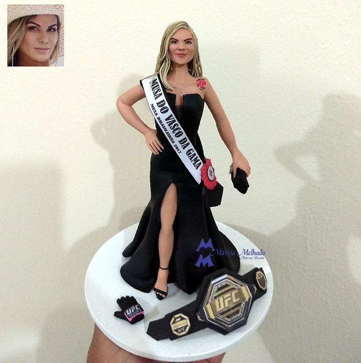 Boneca de lutadora de UFC e MISS