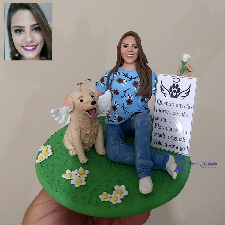 Boneca com cachorrinho falecido de asinhas e aureola 